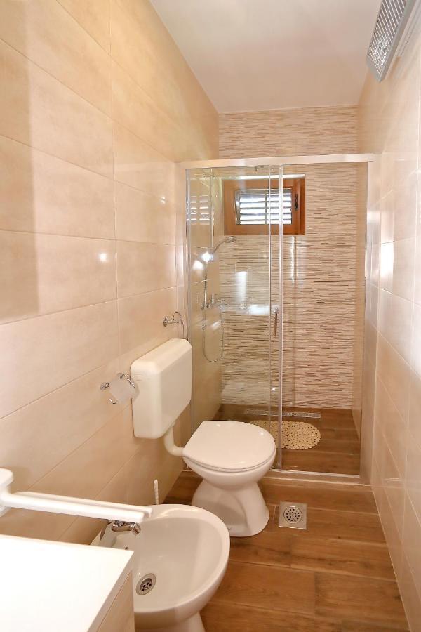 Apartmani Bruno Бибинє Екстер'єр фото